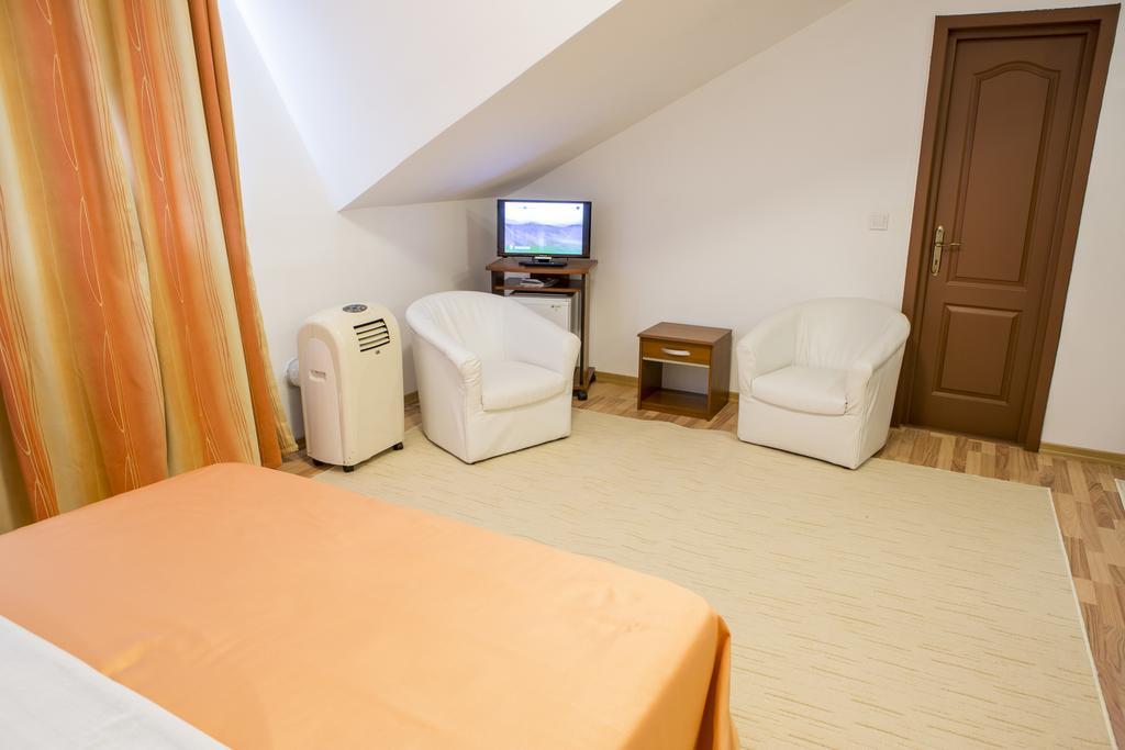 Motel Darina Ungheni  Esterno foto