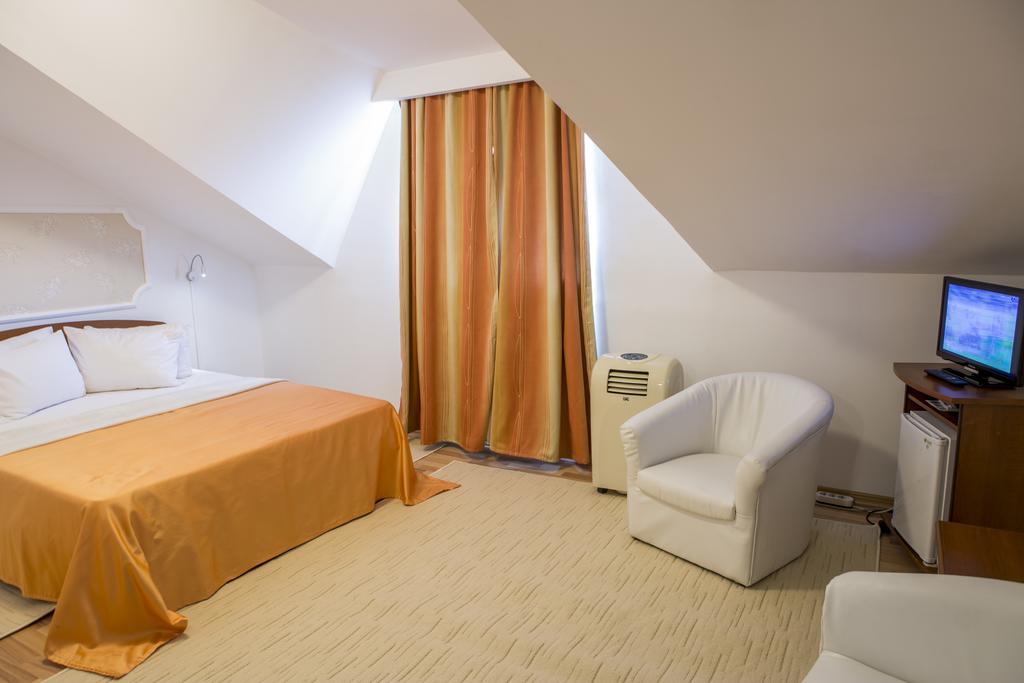 Motel Darina Ungheni  Esterno foto